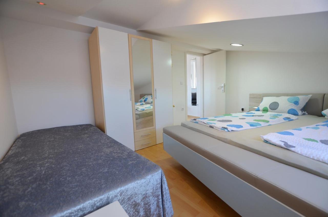 Apartment Zdenac Ровин Екстериор снимка