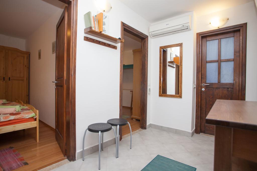 Apartment Zdenac Ровин Екстериор снимка