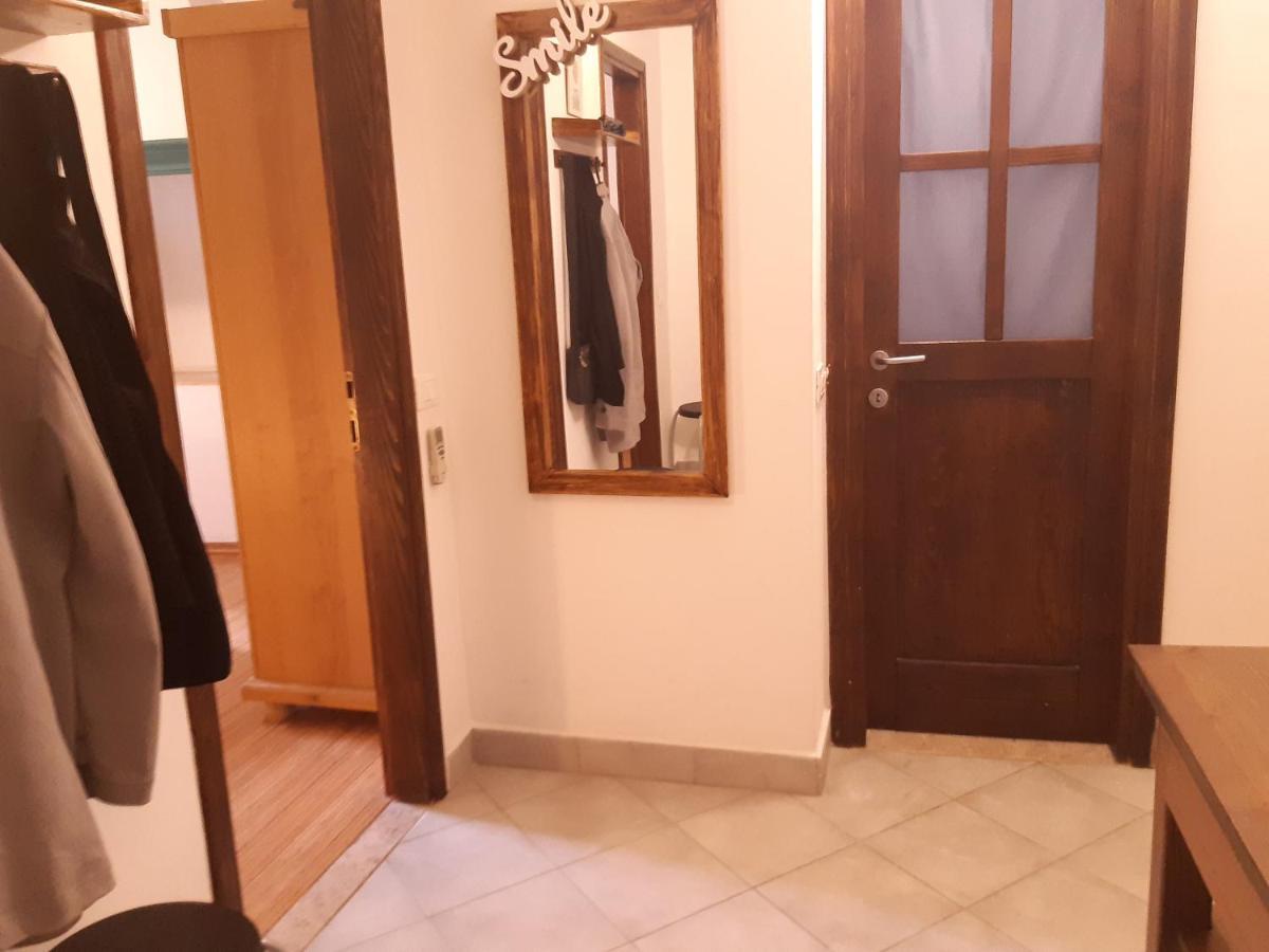 Apartment Zdenac Ровин Екстериор снимка