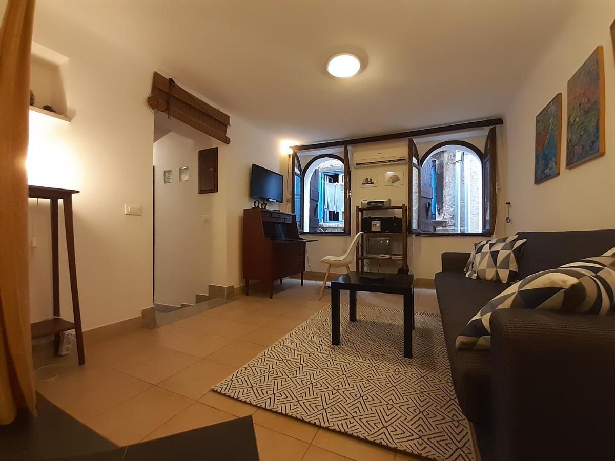 Apartment Zdenac Ровин Екстериор снимка